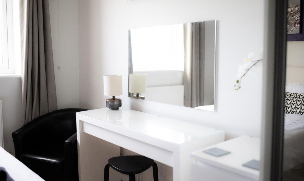 Stunning Sea Views, Luxury Apartment Beaches & Restaurants Are A Short Walk Away New Quay Zewnętrze zdjęcie